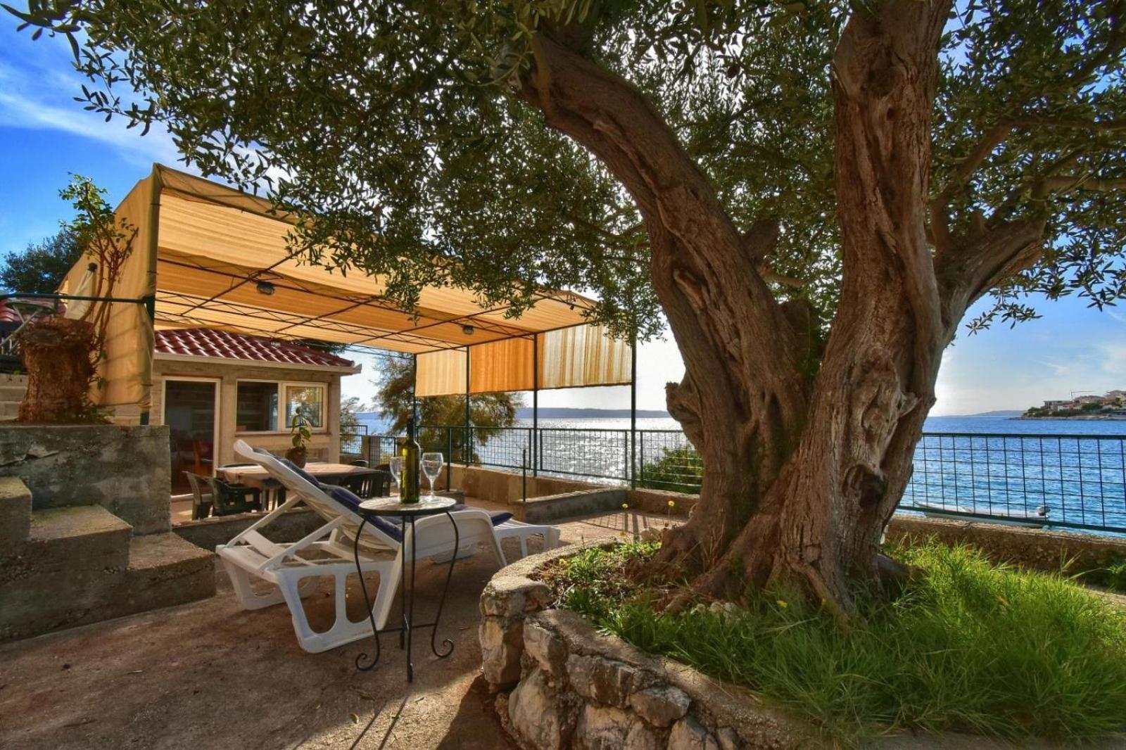 Apartments Dominika Trogir Zewnętrze zdjęcie