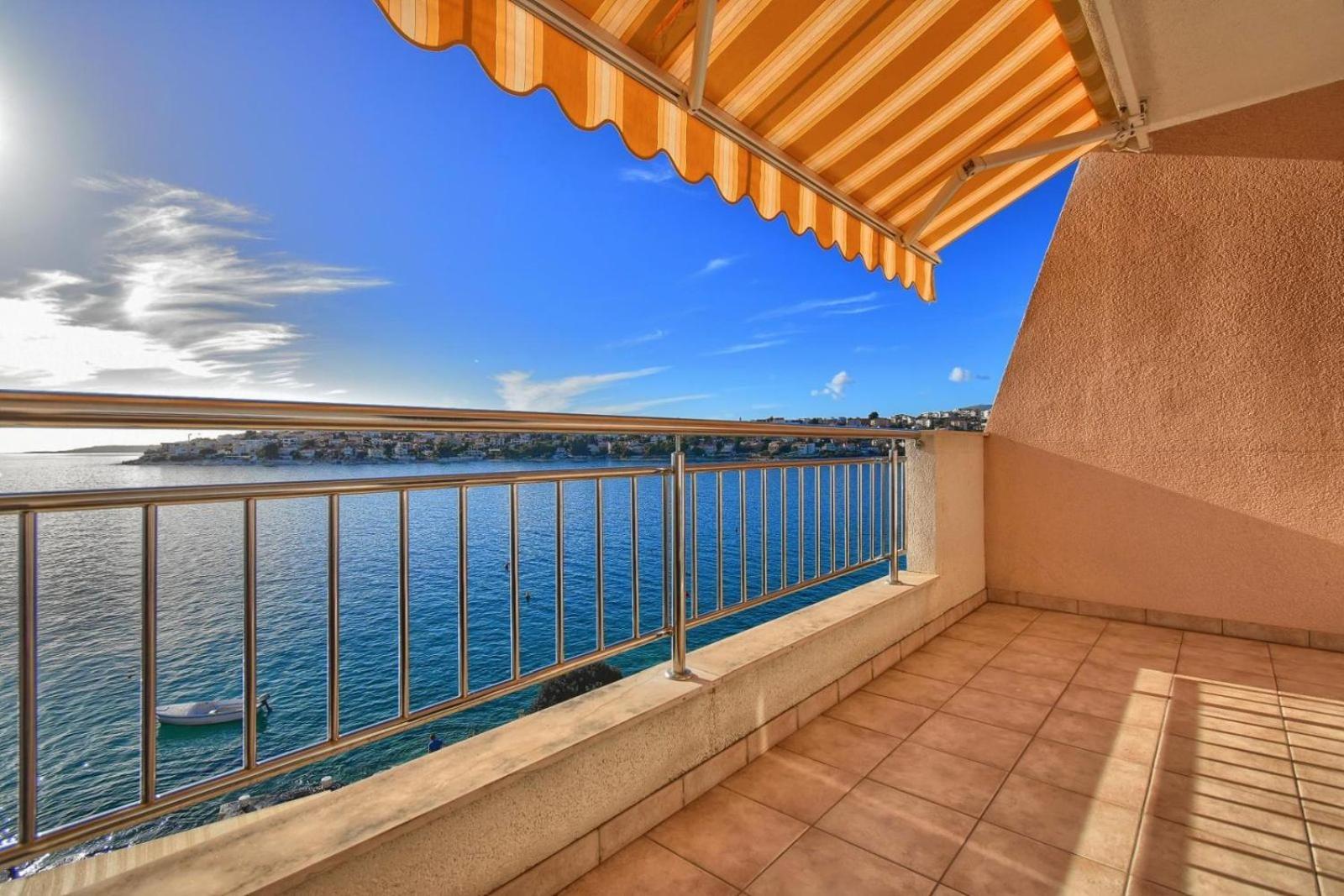 Apartments Dominika Trogir Zewnętrze zdjęcie