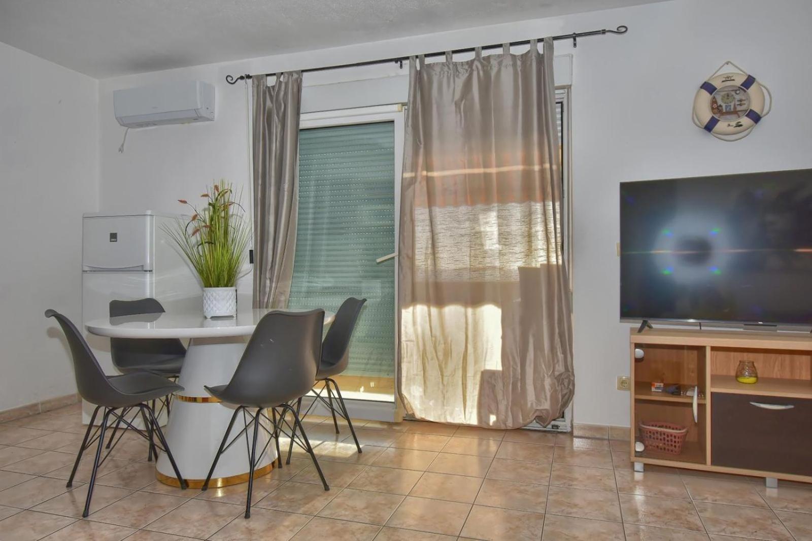 Apartments Dominika Trogir Zewnętrze zdjęcie