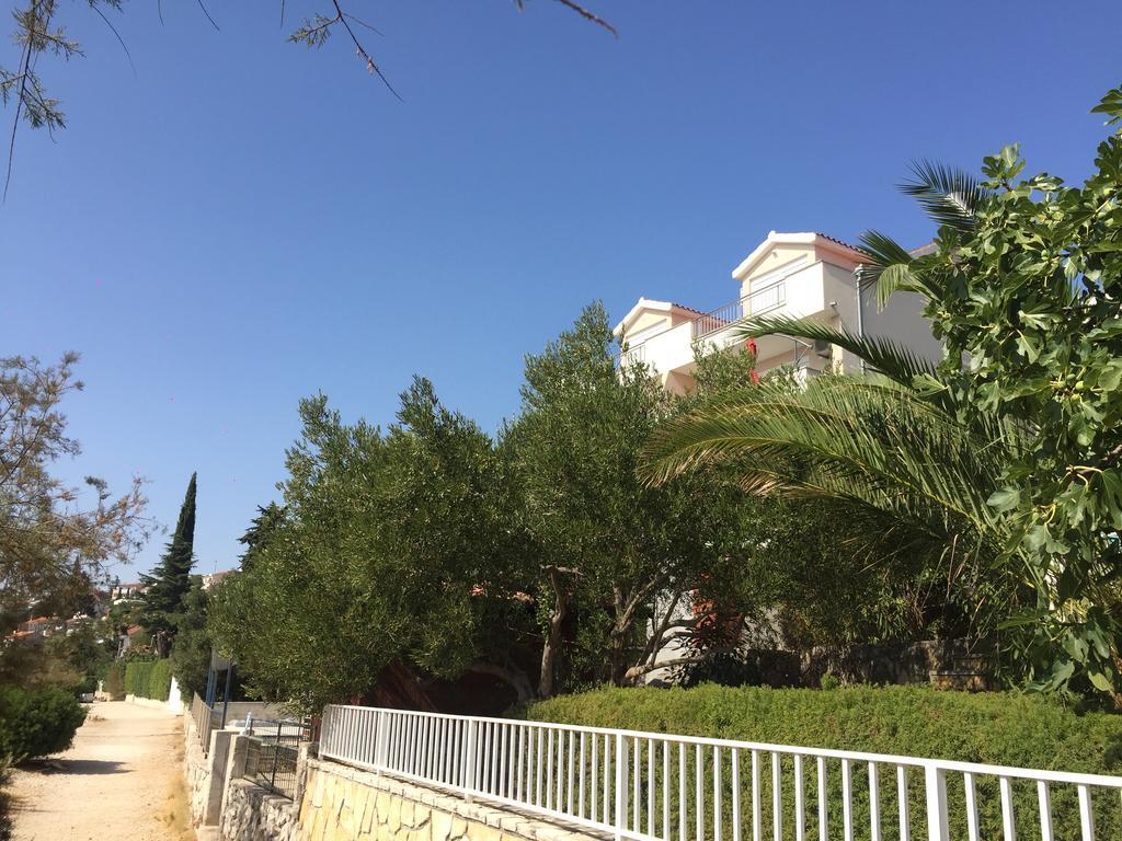 Apartments Dominika Trogir Zewnętrze zdjęcie